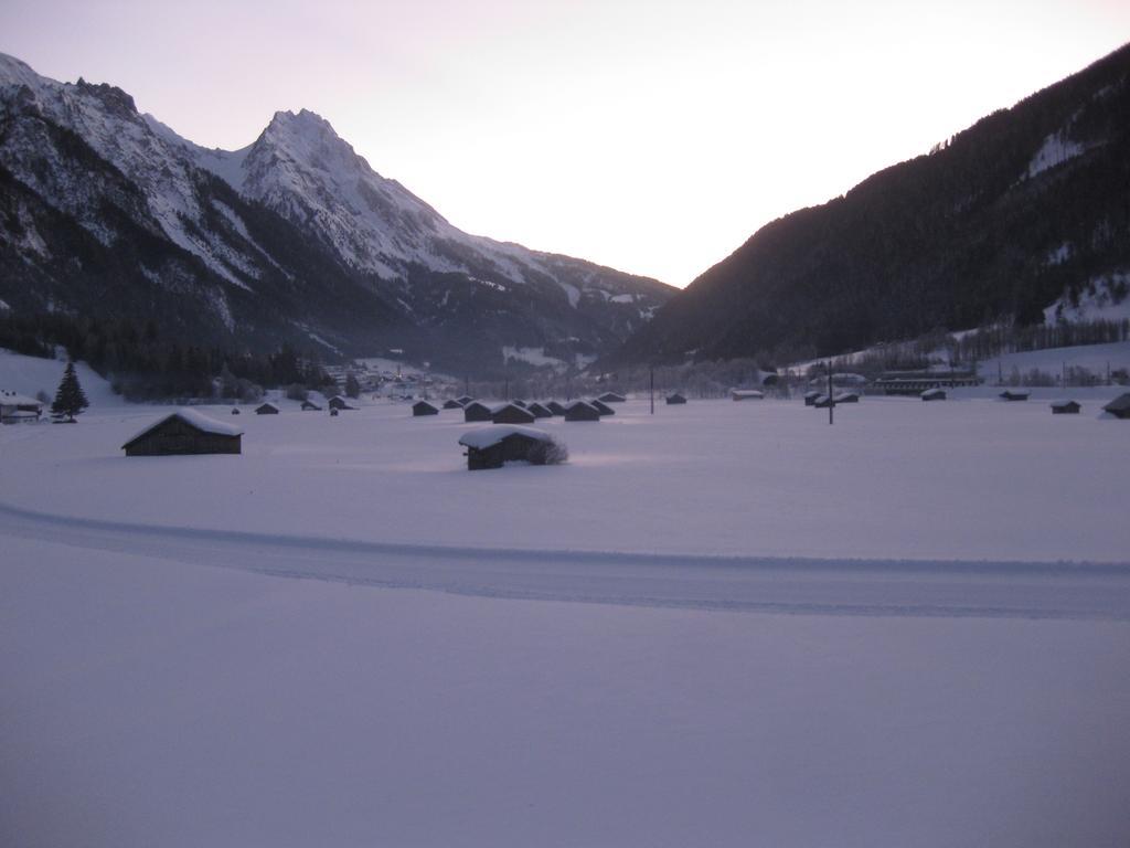 Apart Bella Monte Apartment Pettneu am Arlberg Bagian luar foto